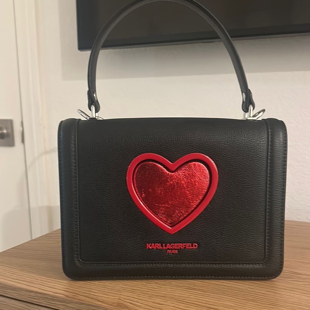 Karl Lagerfeld Black and Red Shoulder Bags with Elegant Design